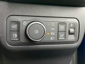 FORD KUGA 2024 (74)