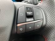 FORD KUGA 2024 (74)