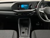 VOLKSWAGEN CADDY MAXI 2024 (73)