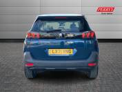 PEUGEOT 5008 2021 (71)