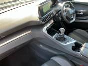 PEUGEOT 5008 2021 (71)