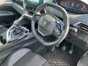 PEUGEOT 5008 2021 (71)
