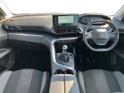 PEUGEOT 5008 2021 (71)