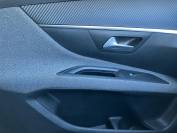 PEUGEOT 5008 2021 (71)