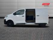 VAUXHALL VIVARO 2022 (22)