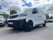 VAUXHALL VIVARO 2022 (22)