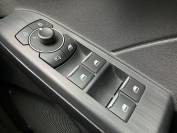 FORD KUGA 2023 (72)