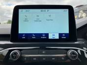 FORD KUGA 2023 (72)