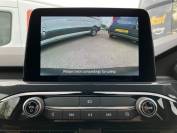 FORD KUGA 2023 (72)