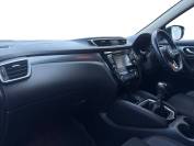 NISSAN QASHQAI 2017 (67)