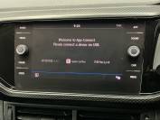 VOLKSWAGEN T-CROSS 2020 (20)