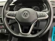 VOLKSWAGEN T-CROSS 2020 (20)