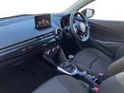 MAZDA 2 2022 (22)