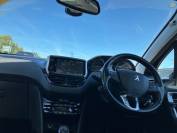 PEUGEOT 2008 2018 (67)