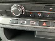 VAUXHALL VIVARO 2025 (25)