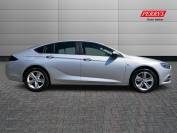 VAUXHALL INSIGNIA 2017 (17)