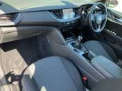 VAUXHALL INSIGNIA 2017 (17)