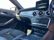 MERCEDES-BENZ GLA 2018 (18)