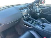 JAGUAR F-PACE 2018 (18)