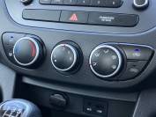 HYUNDAI I10 2018 (18)