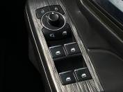 FORD KUGA 2025 (25)