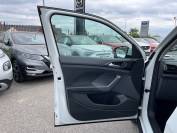 VOLKSWAGEN T-CROSS 2020 (69)