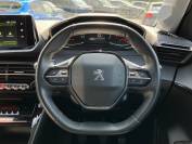 PEUGEOT 208 2021 (21)