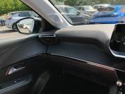 PEUGEOT 208 2021 (21)