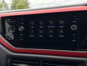 VOLKSWAGEN POLO 2018 (18)