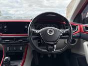 VOLKSWAGEN POLO 2018 (18)
