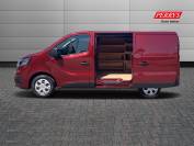 RENAULT TRAFIC 2022 (22)