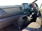 RENAULT TRAFIC 2022 (22)