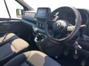 RENAULT TRAFIC 2022 (22)
