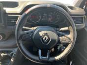 RENAULT TRAFIC 2022 (22)