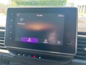 RENAULT TRAFIC 2022 (22)