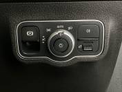 MERCEDES-BENZ GLB 2022 (22)