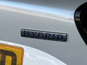 MAZDA 2 HYBRID 2024 (74)