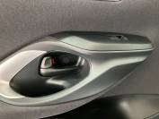 MAZDA 2 HYBRID 2024 (74)