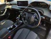 PEUGEOT 2008 2023 (73)