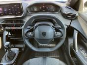 PEUGEOT 2008 2023 (73)