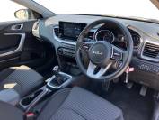 KIA XCEED 2022 (22)