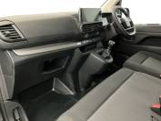 VAUXHALL VIVARO 2024 (74)