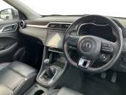 MG ZS 2022 (71)