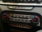 KIA XCEED 2022 (72)