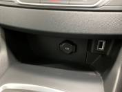 PEUGEOT 308 2018 (68)