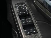 FORD KUGA 2024 (74)