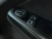 FORD FIESTA 2017 (17)