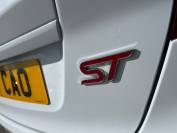 FORD FIESTA 2017 (17)