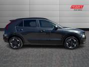 KIA NIRO 2023 (73)