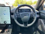 FORD MUSTANG MACH-E 2022 (22)